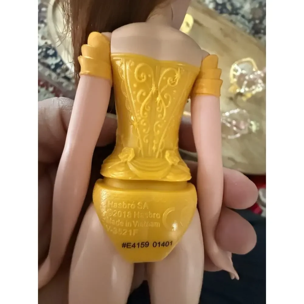 Disney princess belle